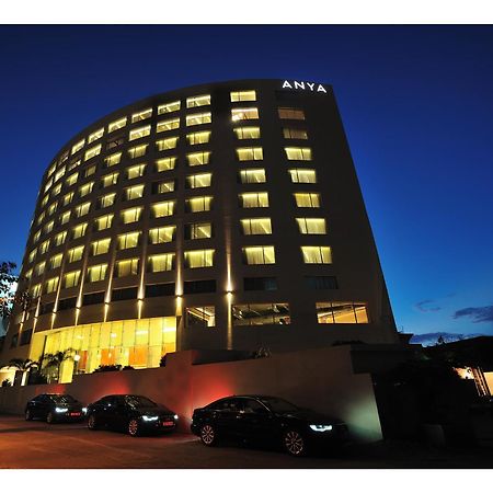 The Anya Hotel-Golf Course Road グルガウン エクステリア 写真